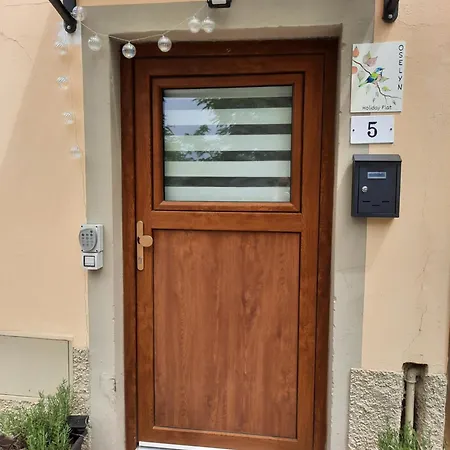 Apartment Oselyn Flat Bucine